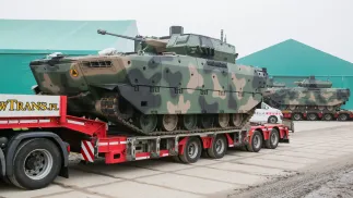 Pierwsza partia Nowych Pływających Bojowych Wozów Piechoty Borsuk. Fot. PAP/Tomasz Waszczuk