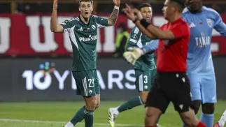 Mileja Rajović z Legii Warszawa podczas meczu, fot. PAP/EPA/VAHRAM BAGHDASARYAN /PHOTOLURE/