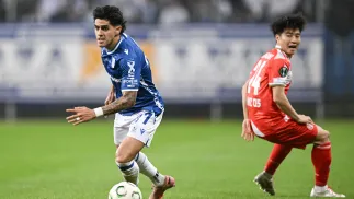 Piłkarz Lecha Poznań Luis Palma. Fot. PAP/Jakub Kaczmarczyk