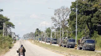 Tajskie wojsko w pobliżu granicy z Kambodżą, fot. PAP/EPA/RUNGROJ YONGRIT