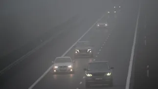 Gęsta mgła. Fot. PAP/Andrzej Jackowski