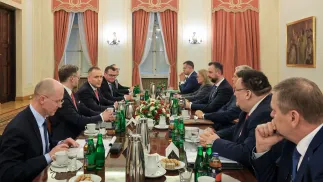 Переговори президента Польщі Кароля Навроцького з міністрами, відповідальними за безпеку, та керівниками спецслужб. Fot. Grzegorz Jakubowski/KPRP
