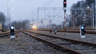 Ruch pociągów został przywrócony. Fot. Adobe Stock/lumofoto