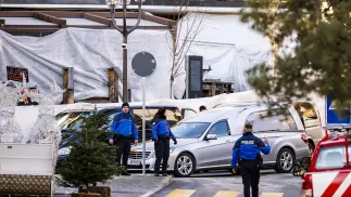 Miejsce pożaru w Szwajcarii. Fot. EPA/JEAN-CHRISTOPHE BOTT