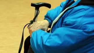 Starsza kobieta. Zdjęcie ilustracyjne. Fot. PAP/Marcin Bielecki