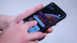 Smartfon. Fot. PAP/Szymon Pulcyn