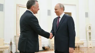 Specjalny wysłannik USA Steve Witkoff i przywódca Rosji Władimir Putin. Fot. PAP/EPA/KRISTINA KORMILITSYNA / SPUTNIK / KREMLIN POOL