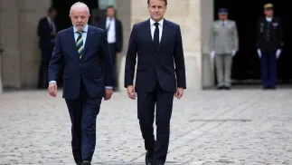 Luiz Inacio Lula da Silva (od lewej) i Emmanuel Macron, fot. PAP/EPA/REUTERS POOL/SARAH MEYSSONNIER / POOL