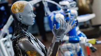 Robot humanoidalny - zdjęcie ilustracyjne Fot. PAP/EPA/CLEMENS BILAN