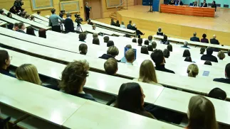 Studenci w auli - zdjęcie ilustracyjne Fot. PAP/Andrzej Jackowski