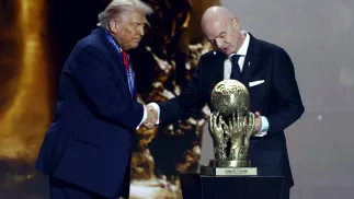 Donald Trump i prezydent FIFA Gianni Infantino, fot. PAP/EPA/WILL OLIVER