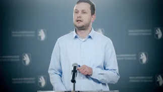 Premier Grenlandii Jens-Frederik Nielsen. Fot. PAP/EPA/OSCAR SCOTT CARL DENMARK