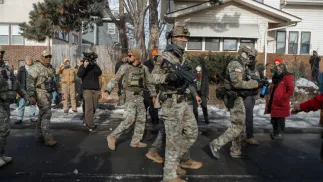 Agenci federalni ICE w Minneapolis, fot. PAP/EPA/OLGA FEDOROVA