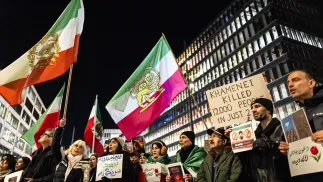 Państwa europejskie wzywają ambasadorów Iranu w związku z tłumieniem protestów. Fot. PAP/EPA/MICHAEL BUHOLZER