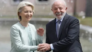 Przewodnicząca Komisji Europejskiej Ursula von der Leyen i prezydent Brazylii Luiz Inacio Lula da Silva Fot. PAP/EPA/Antonio Lacerda