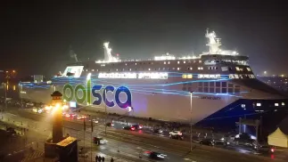 Najnowocześniejszy prom na Bałtyku – Jantar Unity zacumowany przy Bulwarze Chrobrego w Szczecinie Fot. PAP/Marcin Bielecki