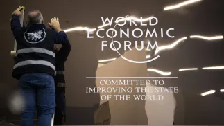 Przygotowania do Światowego Forum Ekonomicznego w Davos Fot. PAP/EPA/GIAN EHRENZELLER