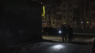 Kijów bez prądu. Fot. PAP/EPA/MAXYM MARUSENKO