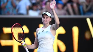 Elena Rybakina. Fot. PAP/EPA/JOEL CARRETT