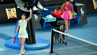 Jelena Rybakina celebruje zwycięstwo w finale, fot. PAP/EPA/AAP/JAMES ROSS