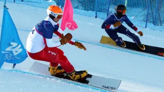 Zimowe Igrzyska Olimpijskie - Polak Michał Nowaczyk w kwalifikacjach slalomu giganta równoległego snowboardzistów. Fot. PAP/Grzegorz Momot