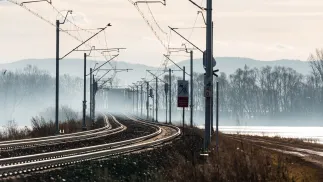 Utrudnienia w ruchu pociągów na trasie Tarnowskie Góry - Opole Główne. Fot. Adobe Stock/Elżbieta Kaps