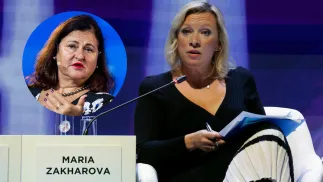 Katarina Mathernova (L) i Maria Zacharowa. Fot. EPA/MARTIN DIVISEK/ANATOLY MALTSEV