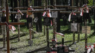 Цвинтар та меморіальний комплекс в Мєдному в Тверській області. Fot. PAP/EPA/	SERGEI ILNITSKY