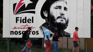 Bilbord upamiętniający Fidela Castro. Fot. EPA/YANDER ZAMORA