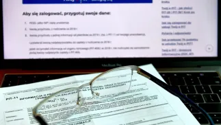 Deklaracja podatkowa Fot. PAP/DAREK DELMANOWICZ