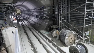 Zgodnie z planami władz Krakowa pierwsza linia metra zostanie oddana do użytku za 10 lat. Fot. PAP/	Tomasz Gzell (zdjęcie ilustracyjne)