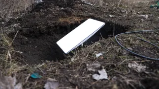 Термінал Starlink, що належить ЗСУ, на донецькому напрямі. Fot. PAP/Leszek Szymański 