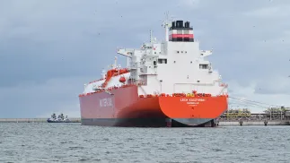 Газовий танкер "Лех Качинський" неподалік від Свиноусцья. Fot. PAP/Marcin Bielecki