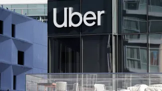 Logo korporacji "Uber. Zdj. ilustracyjne. Fot. PAP/EPA/JOHN G. MABANGLO 