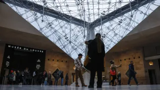 Luwr. Fot. PAP/EPA/YOAN VALAT