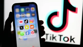 Ikony mediów społecznościowych Fot. PAP/EPA/ ADAM VAUGHAN