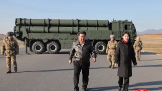 Kim Dzong Un i jego córka Kim Ju Ae, fot. PAP/EPA/KCNA