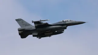 Samolot F-16 Fot. PAP/EPA/RITCHIE B. TONGO