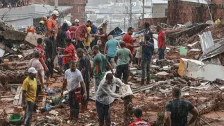 Zniszczenia po powodziach w Brazylii. Fot. PAP/EPA/Andre Coelho