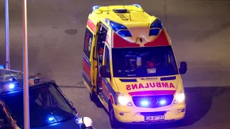 Policjanci na miejscu wypadku pracowali pod nadzorem prokuratora, zabezpieczali ślady.  Fot. Adobe Stock/ FotoDax