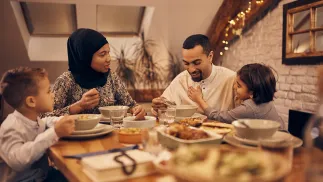 Strateg marketingowy: rośnie grupa konsumentów mających korzenie w krajach Bliskiego Wschodu i Afryki Północnej. Fot. Adobe Stock/Drazen (zdjęcie ilustracyjne)