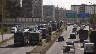 Blokada obwodnicy Paryża Fot. PAP/EPA/YOAN VALAT