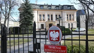 Siedziba Trybunału Konstytucyjnego w Warszawie, fot. PAP/Radek Pietruszka