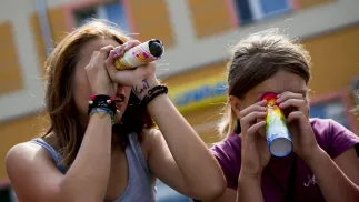 Młodzież na warsztatach artystycznych Fot. PAP/Michał Walczak