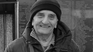 Wojciech Wiliński podczas kwesty na Powązkach w 2019 roku Fot. Marcin Obara