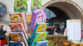 Książki z serii Kicia Kocia. Fot. PAP/Leszek Szymański