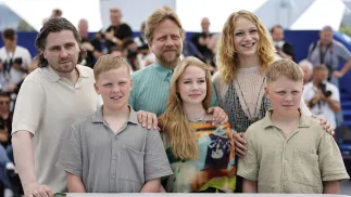 „Miłość, która zostaje” opowiada o rodzinie na skraju rozpadu, uczuciowych niewiadomych i zagubieniu człowieka w dzisiejszej rzeczywistości. Fot. PAP/EPA/GUILLAUME HORCAJUELO