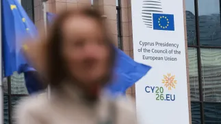 Logo prezydencji cypryjskiej w UE Fot. PAP/EPA/OLIVIER HOSLET