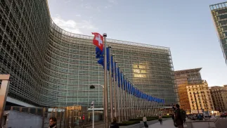 Здание Европейской комиссии. Fot. PAP/EPA/OLIVIER MATTHYS (фотоиллюстрация)