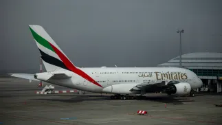 Samolot linii Emirates. Fot. EPA/MARTIN DIVISEK